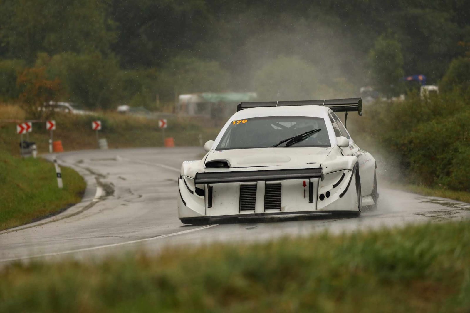 Subaru Enterpise EVO III s difuzorem